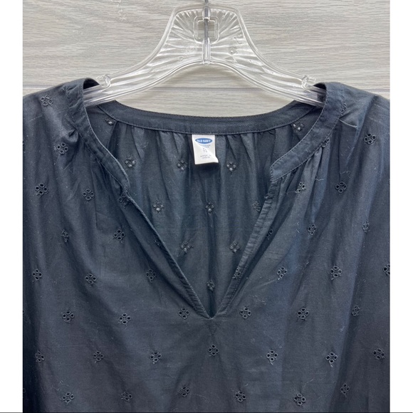 Old Navy Women’s Top - Picture 3 of 8